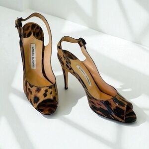 MANOLO BLAHNIK LEOPARD PATENT
STILETTO SLINGBACK HEELS SIZE 39